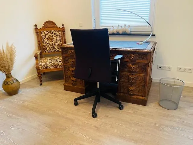 Appartement Erstklasssige Moderne Apartwohnung 85 Qm Mit Terrasse Und Garten *